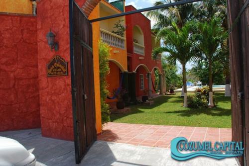 1.-Casa_Colonial-Front-view