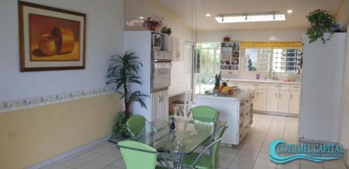 15.-Casa-Naty-Breakfast-area-Kitchen